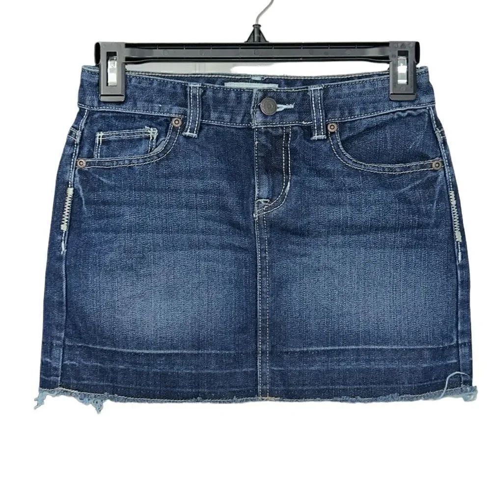 Old Navy Girls Mini Denim Frayed Hem Skirt(Size 10)